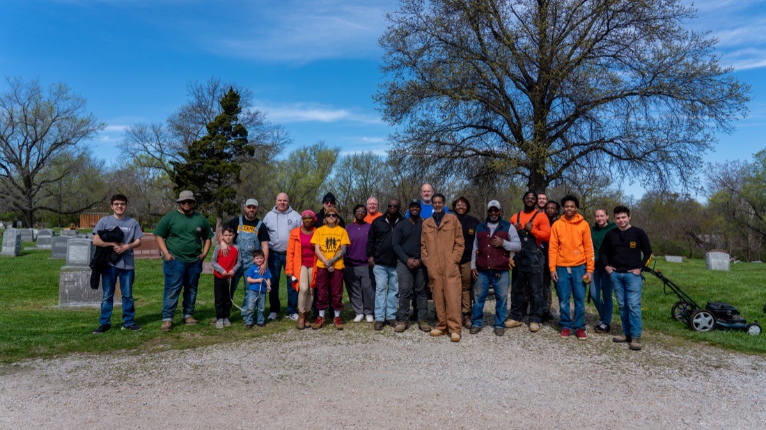 Greater St. Louis EWMC members at the Greenwood Cemetery Day of Service